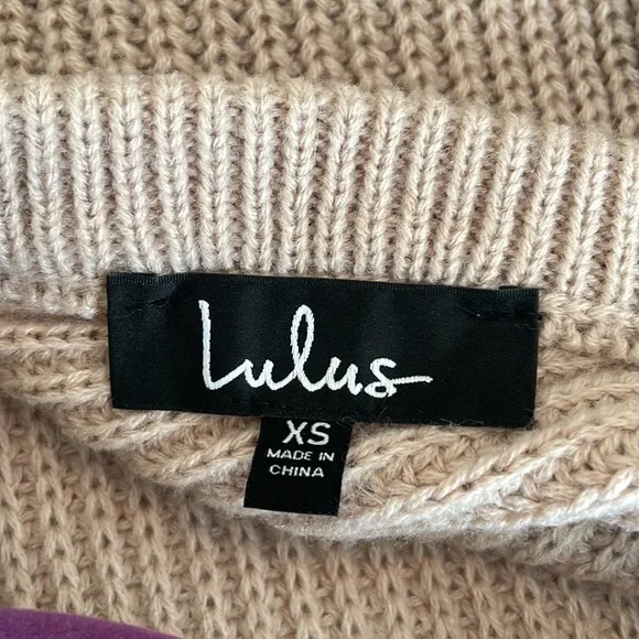 Lulu’s Tan Low Back V-Neck Sweater XS - Picture 4 of 4